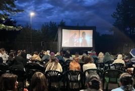 Кинопоказ под открытым небом (рп.Октябрьский)